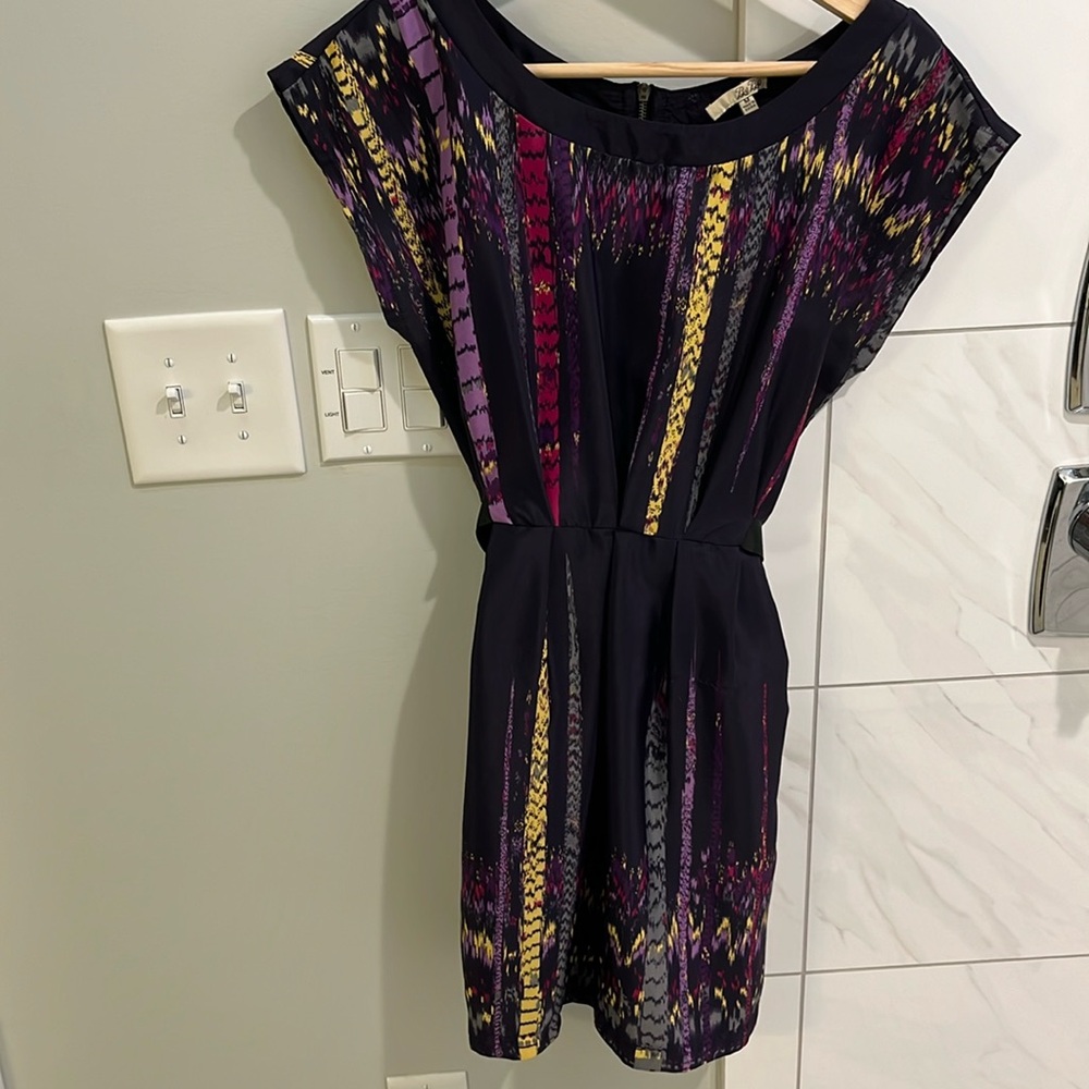 Women’s purple colorful zip and tie back dress